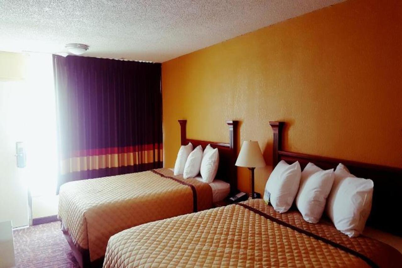 Rodeway Inn Concord Exterior foto